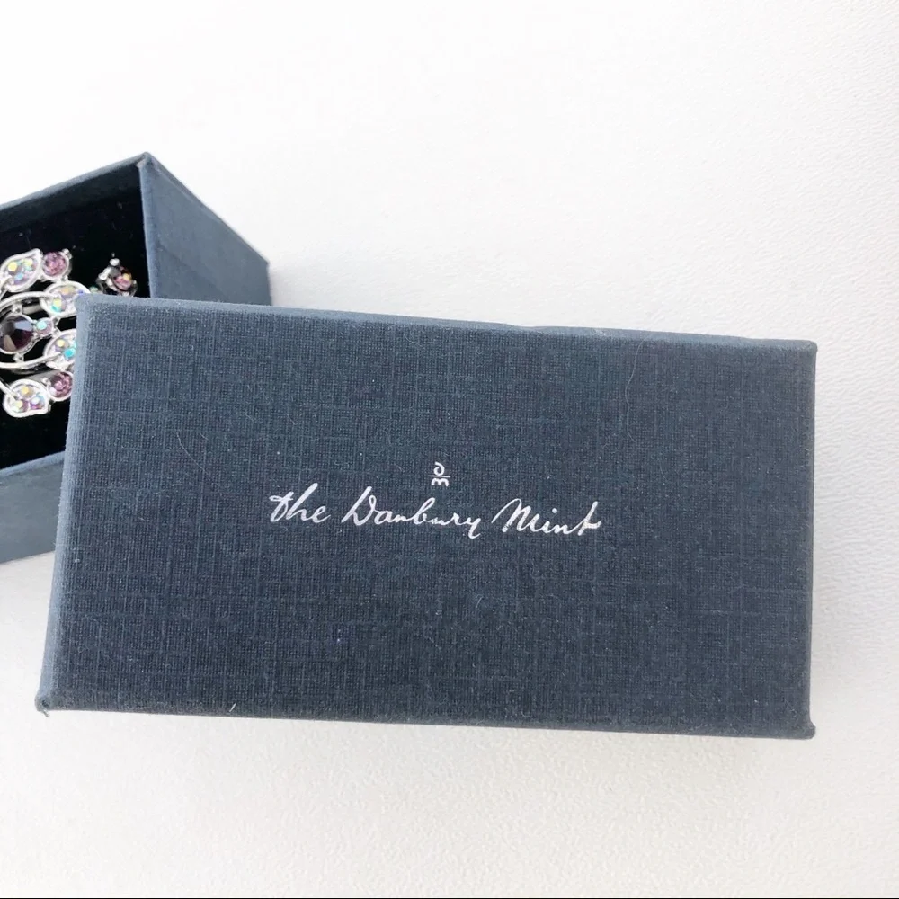 The Danbury Mint Stretch Bracelet seasonal